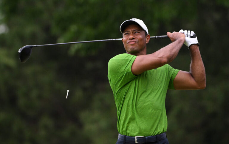 Woods joins Jordan and James in billionaire club