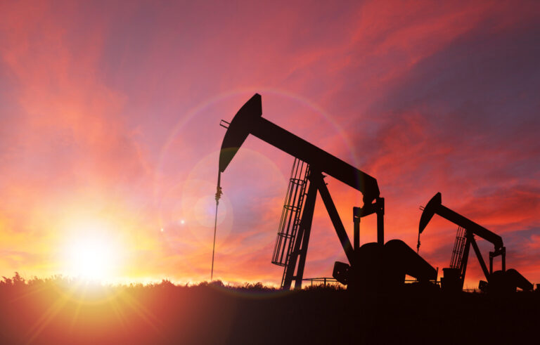 Big Oil: Πληρώνουν σε μια μέρα μερίσματα ενός χρόνου