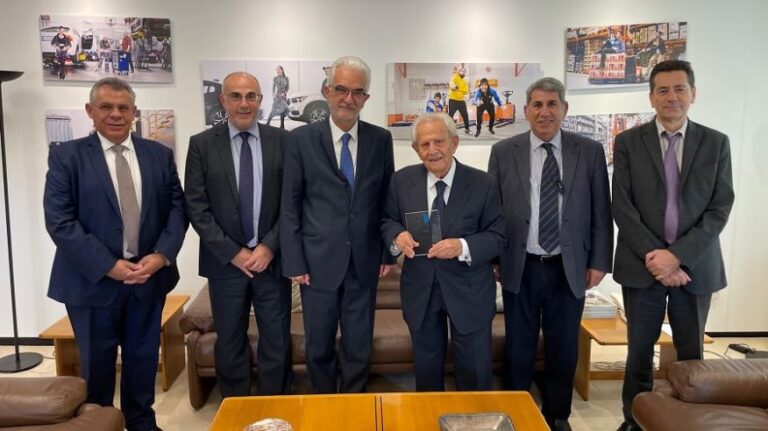 Τίμησε τον Νίκο Σιακόλα το Διεθνές Εμπορικό Επιμελητήριο